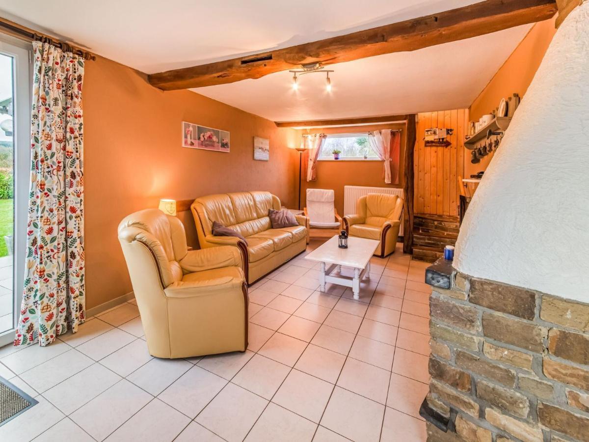 Modern Holiday Home In Lavacherie Sainte-Ode Экстерьер фото